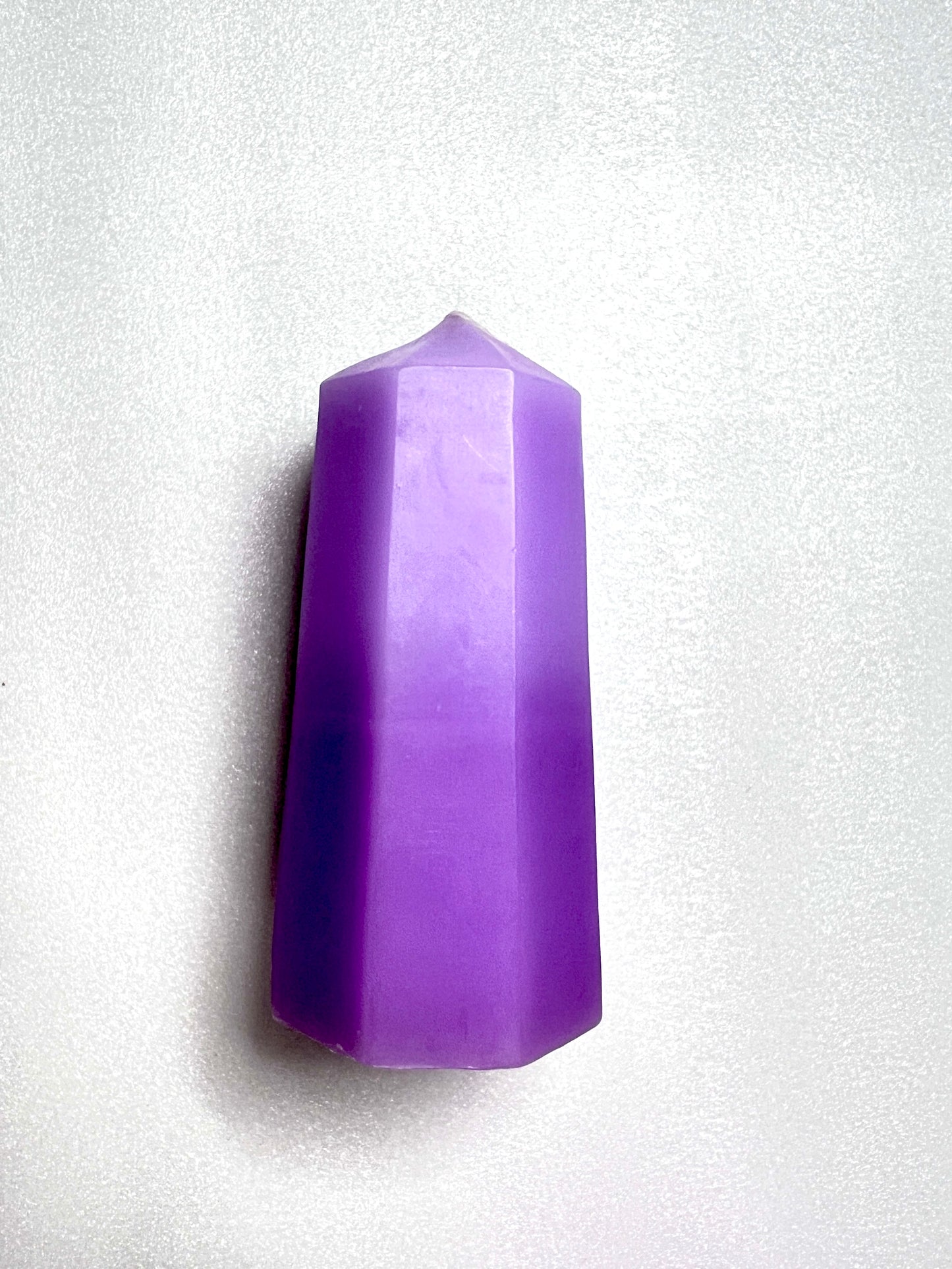 Positive Energy Crystal Candle with Amethyst Inside - Jasmine and Apple Blossom Scent that last for up to 30 hours.