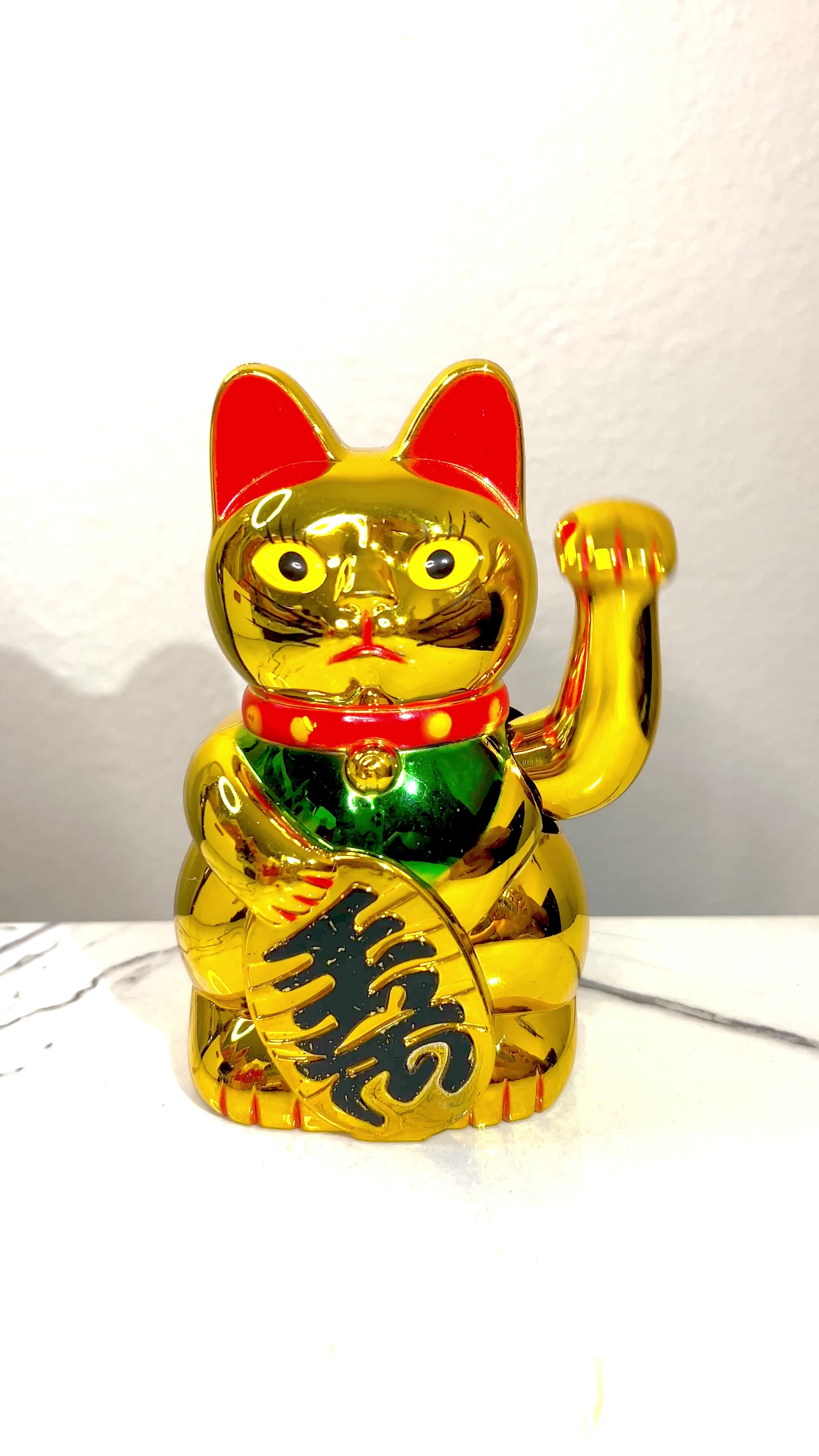 Golden Lucky Cat - Maneki Neko - Waving Paw Becoming Clients Money and Abundance for Sale Free Shipping in the US