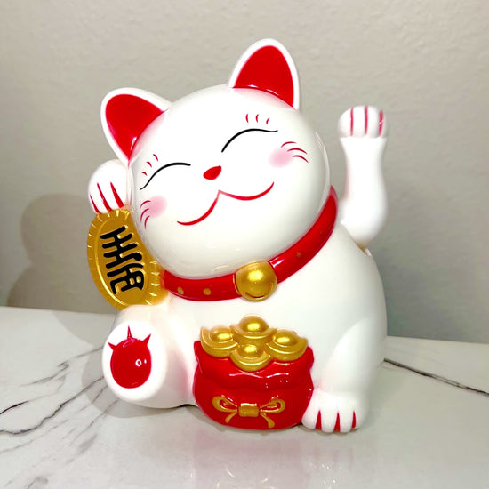 Video of a LArge Huge Maneki Neko Lucky Cat Waving Paw Beckoning For ale free shipping in the US