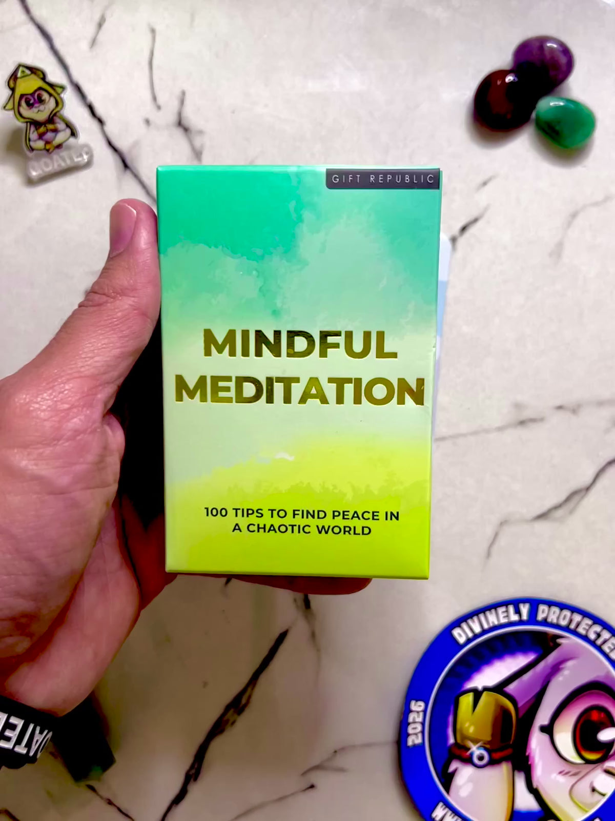 Video of a 360 display of he meditations cards with 100 tips to find peace in a chaotic world for tiktok viral product shop 