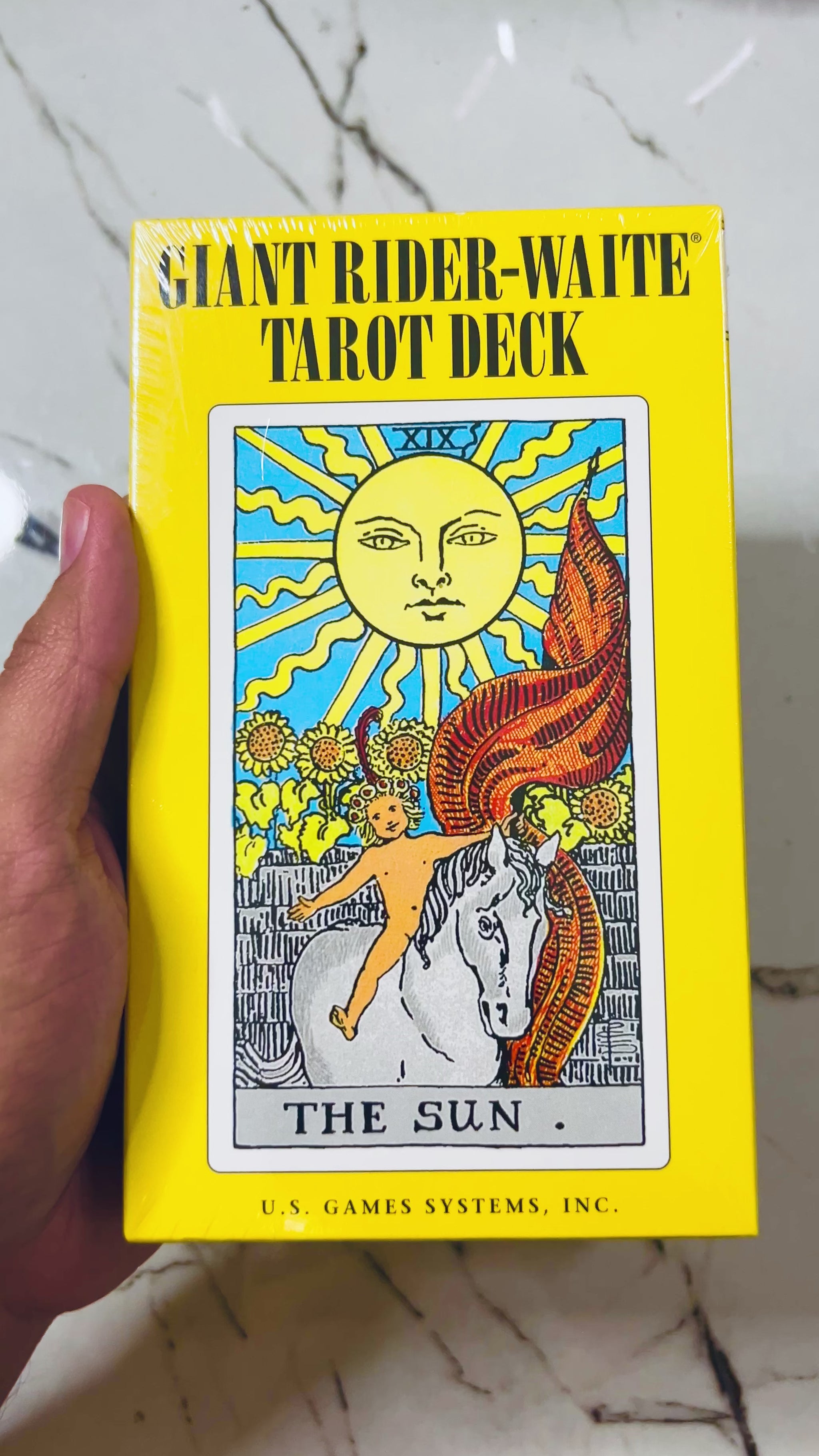 Video showing the Giant Rider Waite Tarot Deck Real Size and Cards 